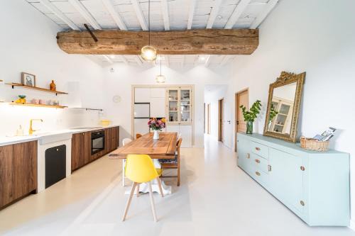 Maison Labeye - gîte 4 étoiles calme avec jacuzzi et piscine