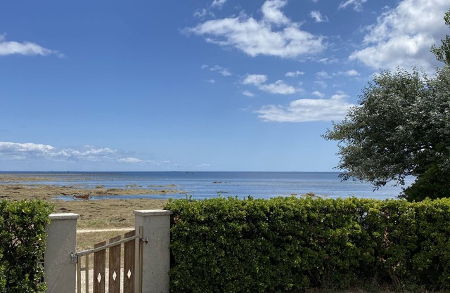 Maison Les Pieds Dans Leau Large vue sur mer 20 m de la Plage Wide Sea View