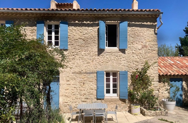 Maison Provençale Dans le Luberon Avec Piscine !