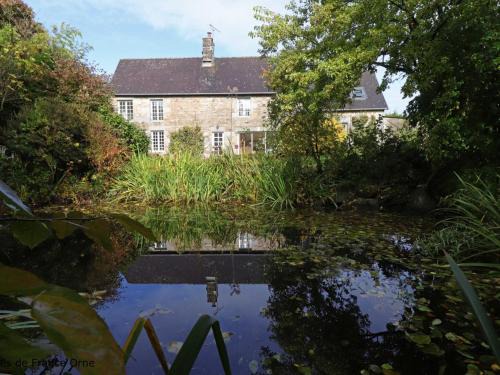 Maison rénovée avec jardin, cheminée et animaux admis - FR-1-497-154