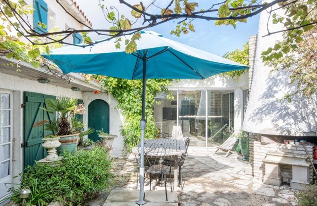 Maison typique 'Etrille' proche du marché et de la plage