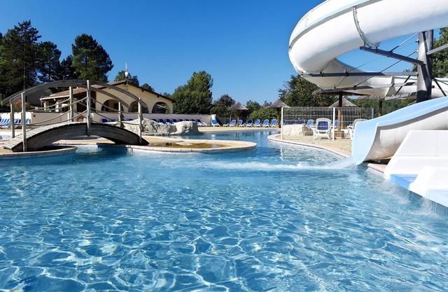 Maisonnette Avec Accès 2 Piscines