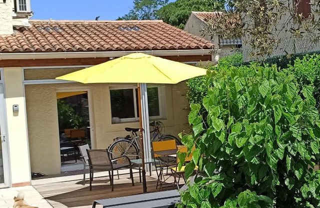 Maisonnette calme avec jardinet