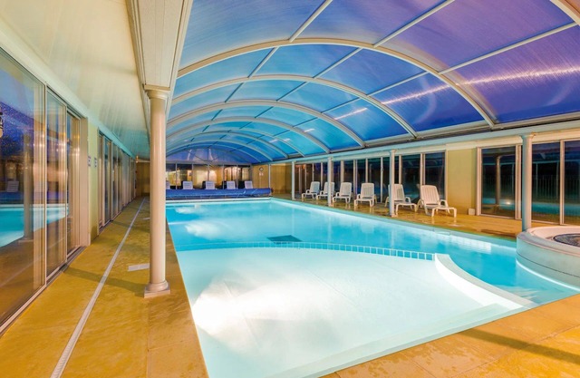 Maisonnette pour 8 + accès piscine et sauna