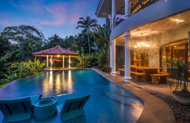 Majestic 7-acre private estate! Chef, Concierge, Van, 160º Ocean Views! C/A/C