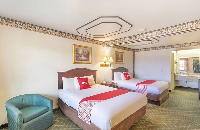 Make Your Trip More Enjoyable! Outdoor Pool, Onsite Parking, Pets Allowed!