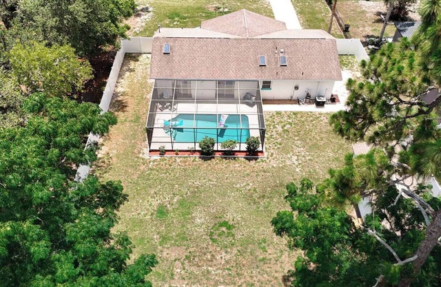 Manatee pool home