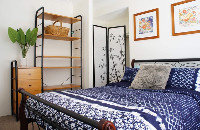 MANDURAH 2 BR HOUSE |Secure & Private-Great Value!