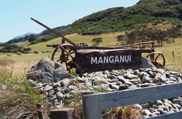 Manganui Cottage - Western Lake, South Wairarapa