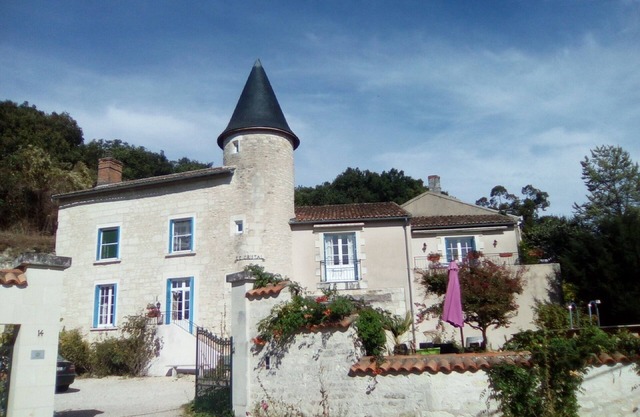 Manoir Le Cristal, Futuroscope from 33 euros