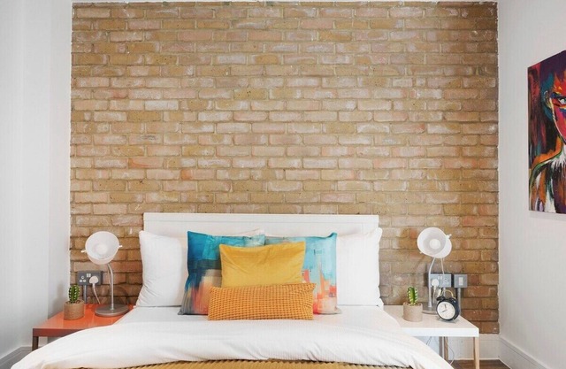 Manor House Studio by MoreThanStays | Courtyard