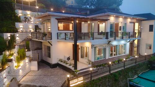 Mansa Casa - Elegant 4BR Mountain Villa in Mussoorie