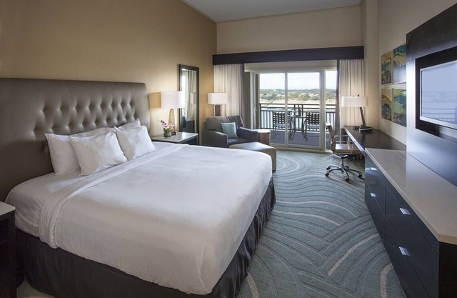 Mansfield Suite at Lakeway Resort & Spa, Outdoor Pool!