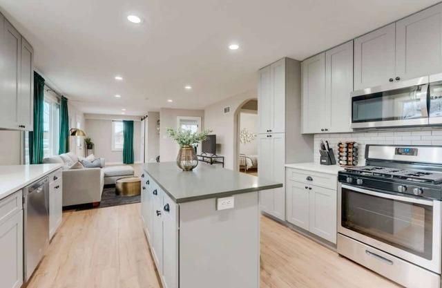 @ Marbella Lane-3BR nearDTWNLongmont| Home Comfort