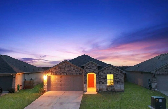 @ Marbella Lane - Amazing 4BR Lakeview Home