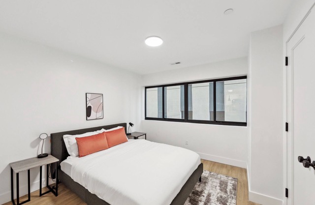 Market view Residence 503 I 1 Bedroom 1.5 Bathroom