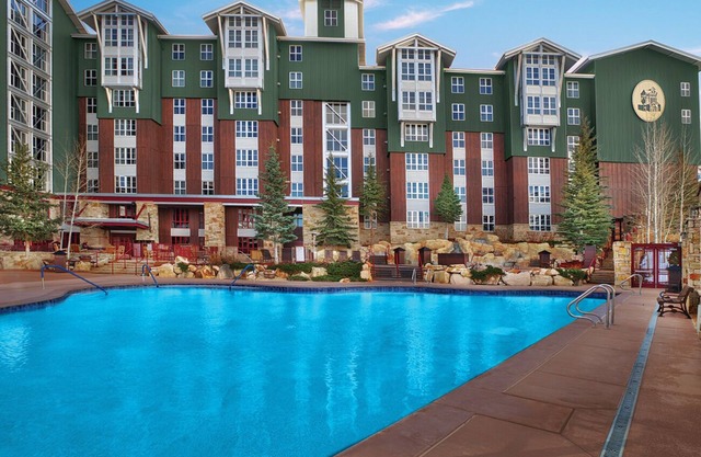 Marriott's Mountainside- ski in-ski out resort- fantastic two bedroom unit!
