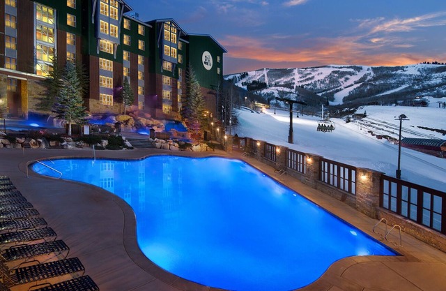 Marriott's Mountainside ski-in ski-out resort - spacious two bedroom suite!
