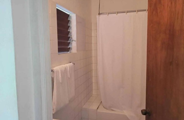 Marvelous 1-bedroom apartment in Negril with WiFi