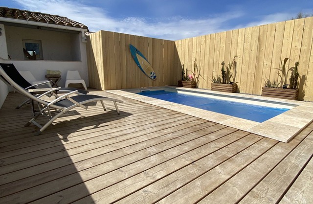 Mas des Oliviers HOUSE/GITE, HEATED SWIMMING POOL and CLOSED GARDEN (3 pets allowed)