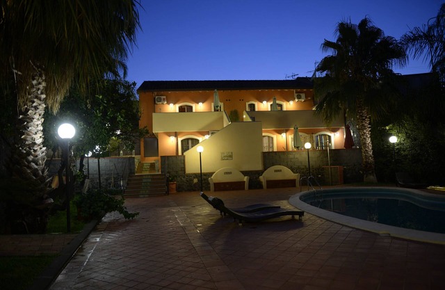 Mascali: House/Villa - Mascali