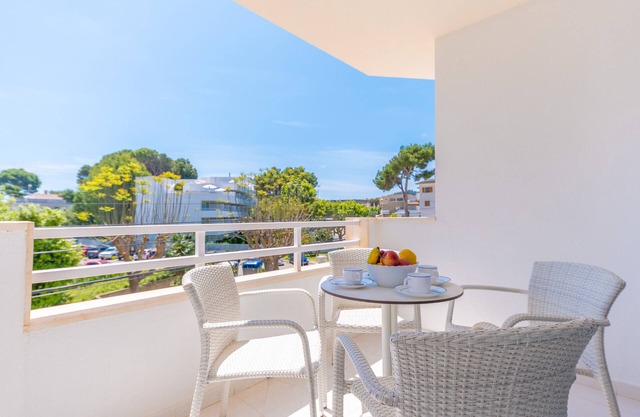 MASSANET (1C) - Beautiful apartment with private terrace and with the beach a short walk o