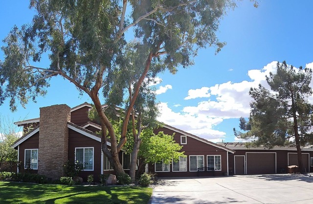 Masterpiece Retreat - a Corporate/Family Retreat- just 3-5 min to Strip/Airport