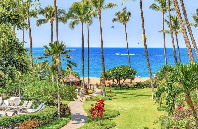 Maui Resort Rentals: Kaanapali Alii 233 - Luxurious Interior Courtyard 3BR with Stunning Ocean Views!