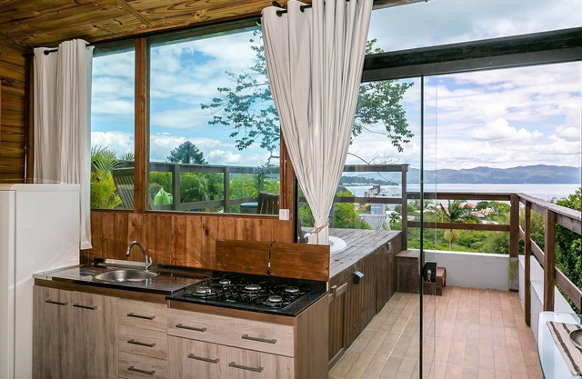 MAV Chalés Rusticos vista parcial do Mar