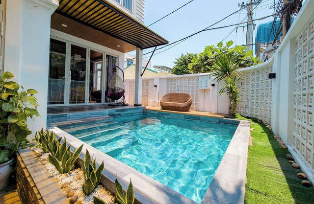 May beach private pool villa 4BR walk to beach
