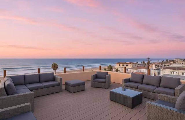 MB 2 Condos 4BR/4BA+Loft+Huge Rooftop Deck by Sand