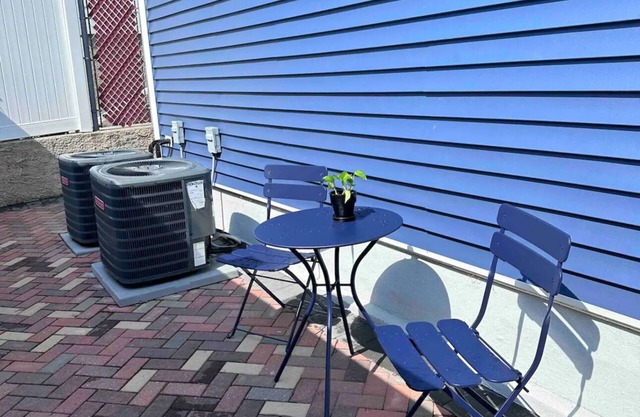 Medical Residents no cleaning fee Private Entrance Full Brand New Apartment