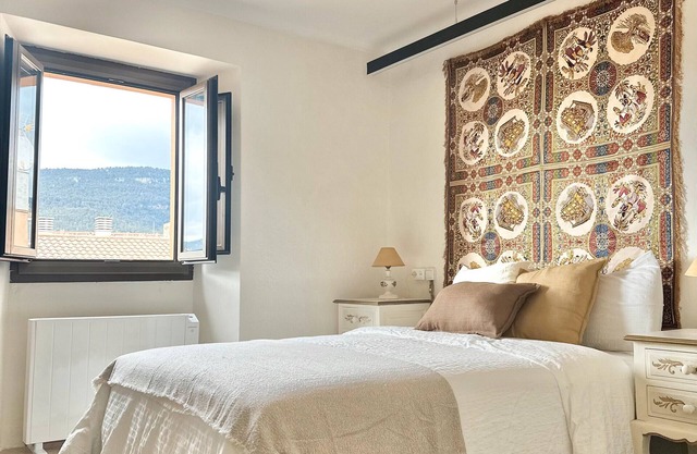 Medieval House in Montblanc Center