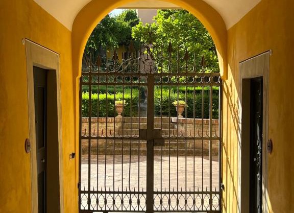Melograno's house