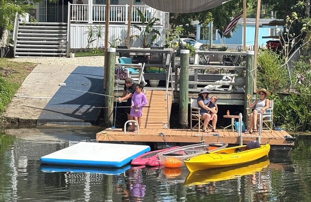 MERMAID TAILS-Family Friendly-CLEAR KAYAK-EARLY CHECK-IN & LATE CHECKOUT AVAIL!