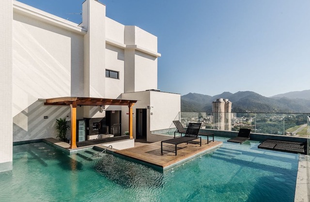 MHFA Studios em Prédio Luxuoso Vista Mar