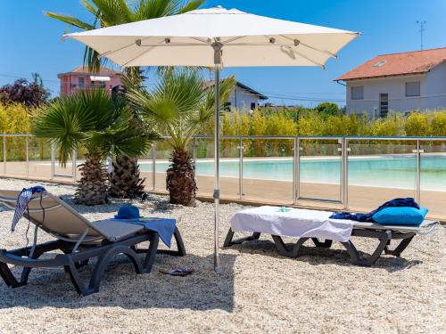 Michelangelo with swimming pool and terrace