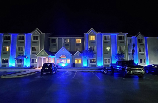 Microtel Inn & Suites by Wyndham Zephyrhills