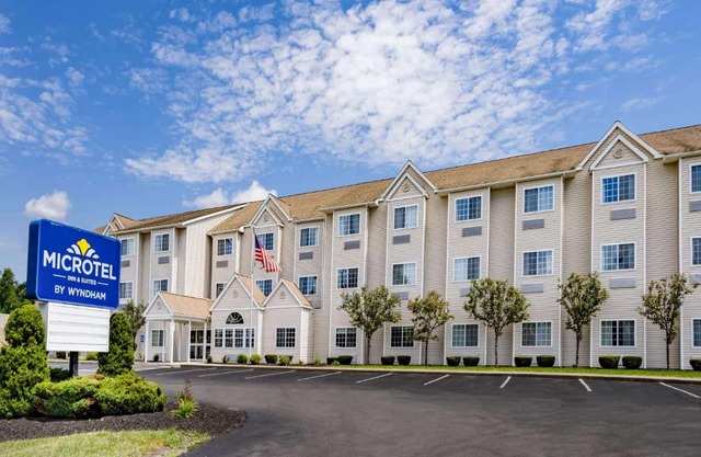 Microtel Inn & Suites by Wyndham Johnstown