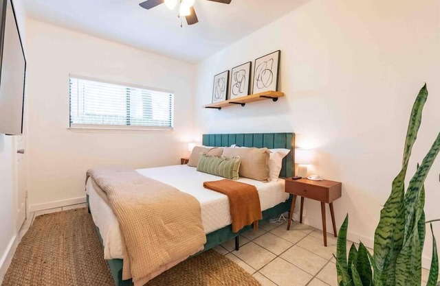 Mid-Century Austin Escape! Long Term Discounts!