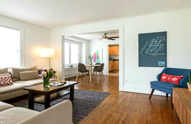 Mid-Century Modern Home in Downtown Royal Oak!