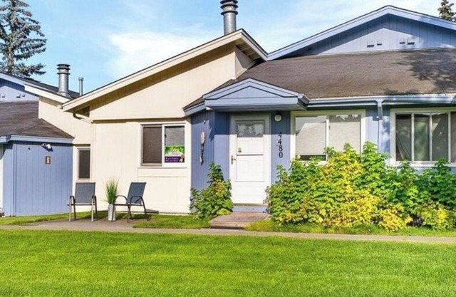 Midterm Rental Townhouse Style Condo in Anchorage