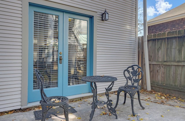 Midtown Blu Serenity