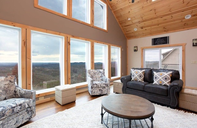 Million Dollar Views/Near Downtown Gatlinburg/New