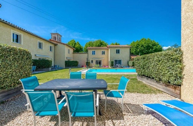 Mimosa in the Domaine des Fleurs flower estate