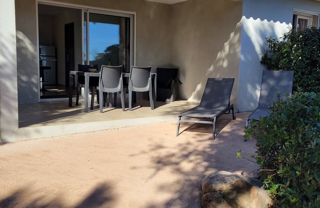 Mini villa for 2 persons with beautiful view near natural pools with swimming pool