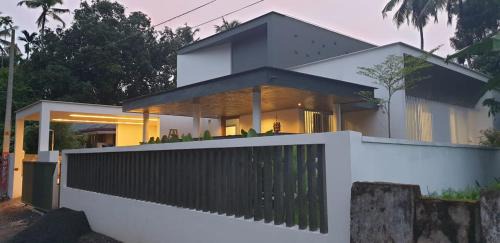 Minimalistic Charm - short stay Home