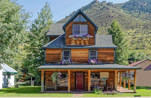 Minturn Inn