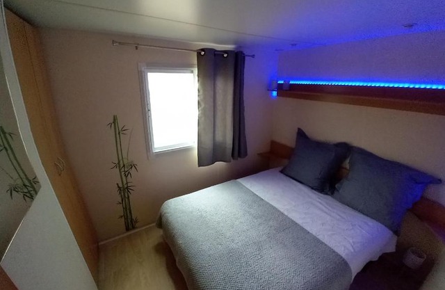 Mobile home au camping les Tilleuls du Caminel