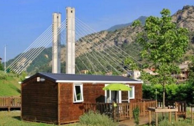 Mobile home for 4 with terrace in Puget-Théniers